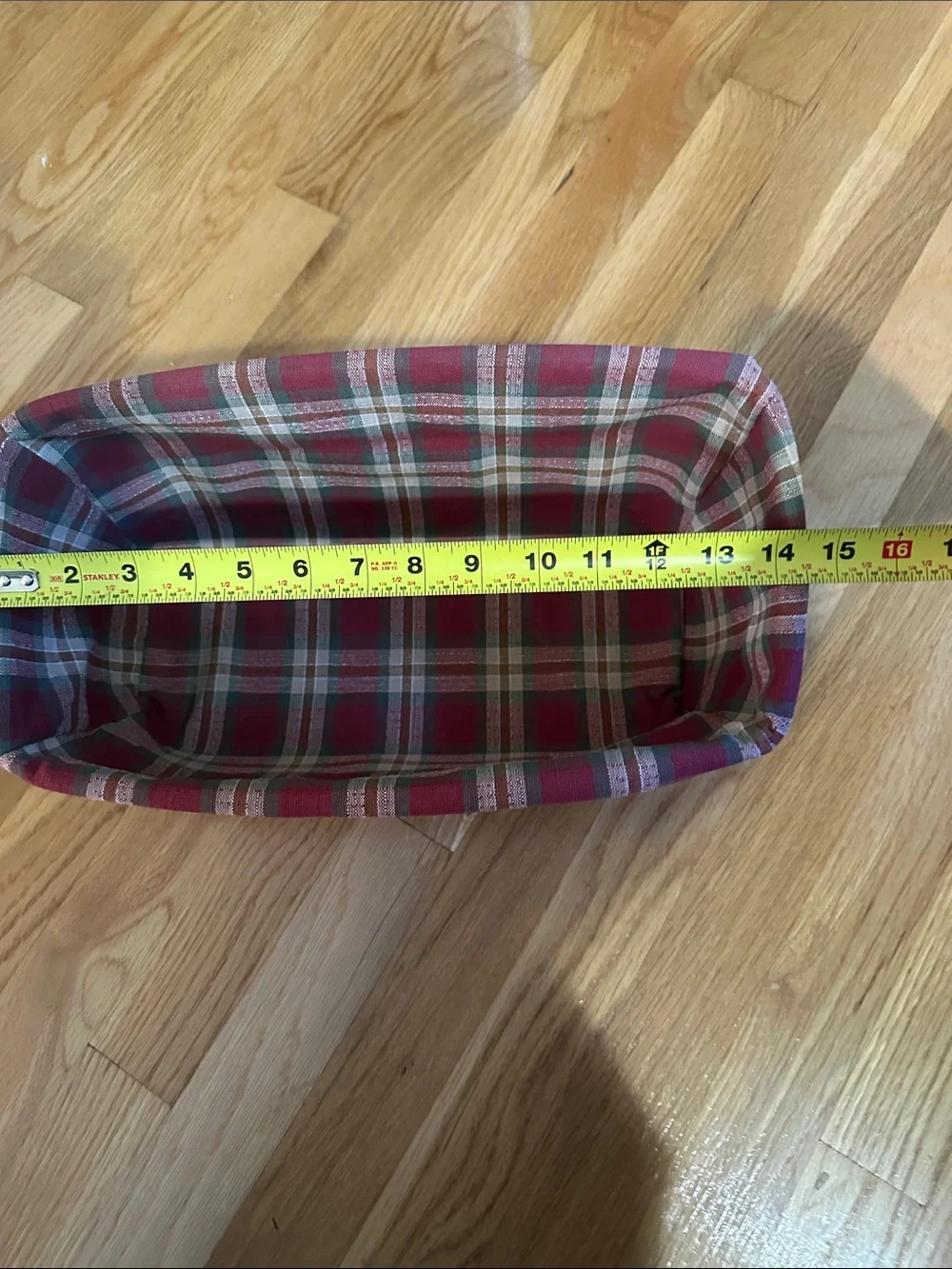 Longaberger vanity basket with Plaid Fabric-Liner from 2000. Good condition